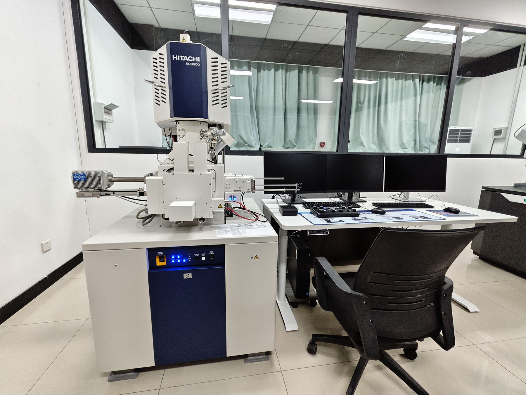 扫描电子显微镜